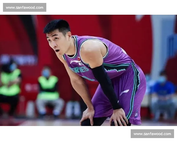 高诗岩落户济南！顶薪续约 + 全家扎根，“新泉城人” 开启篮球与生活双重新篇