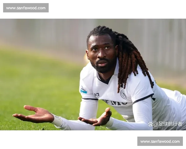 迪马济奥：安古伊萨因报价不足留守，那不勒斯激活续约选项