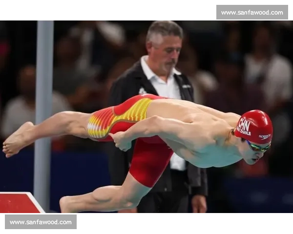 潘展乐陷入低谷期:世界排名跌出前十,世锦赛冲冠面临巨大挑战